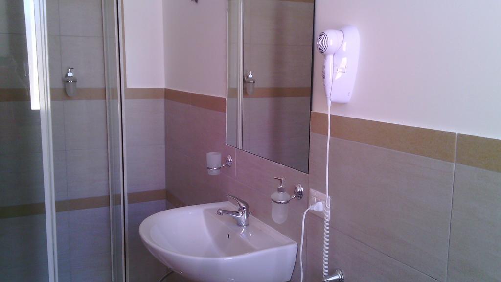 Aquilone Apartment Castelluzzo Bilik gambar